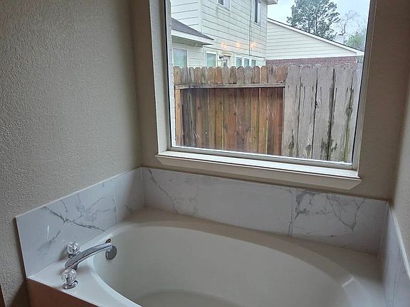 3rd image of 18106 Rose Hill Park Ln