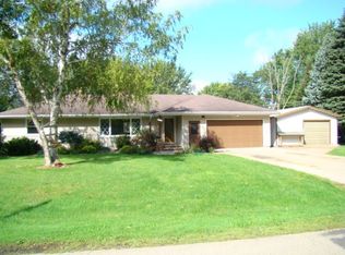 N1547 Ridgeway Dr, Greenville, WI 54942
