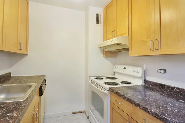 Sold by Corcoran | media 15