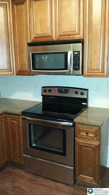 1 bed, 900 sqft, $1,350 — Photo 4