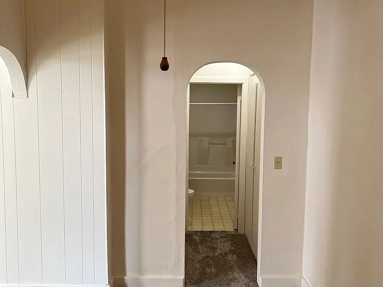 209 2nd St NW #6 — Photo 10