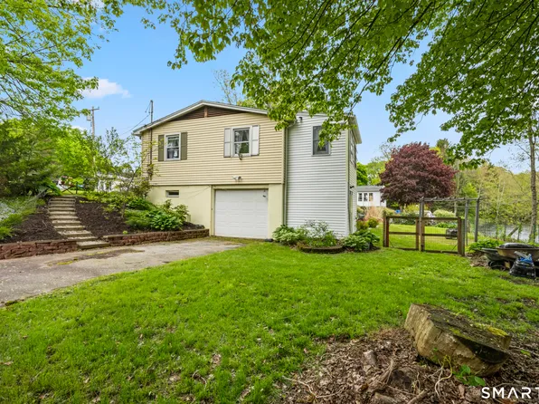 90 Sturtevant Street, Norwich, CT 06360