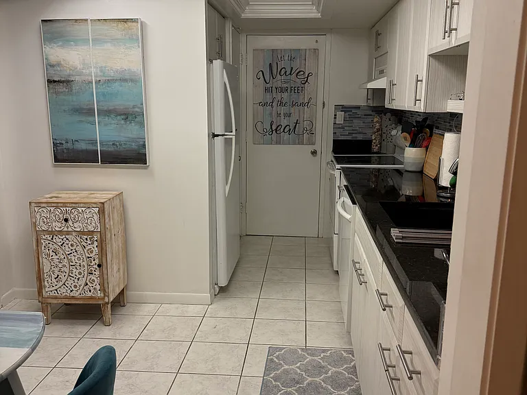 7400 Sun Island Dr — Photo 12