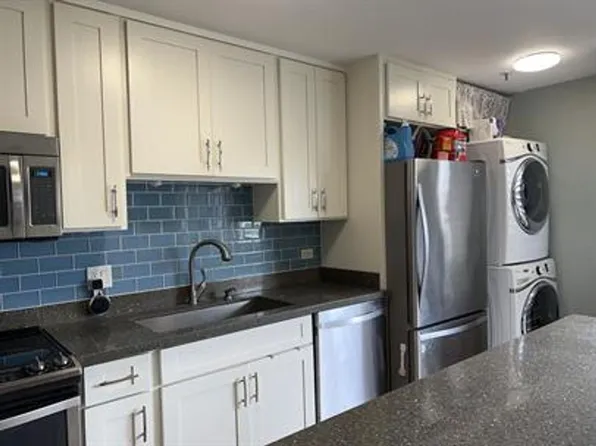 1226 Alexander St APT 506, Honolulu, HI 96826