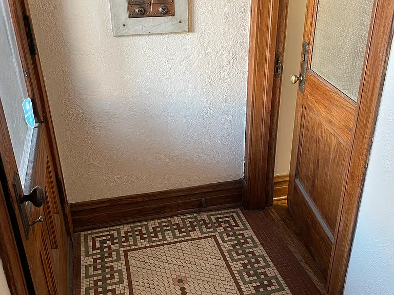 821 S Euclid Ave #1 — Photo 2