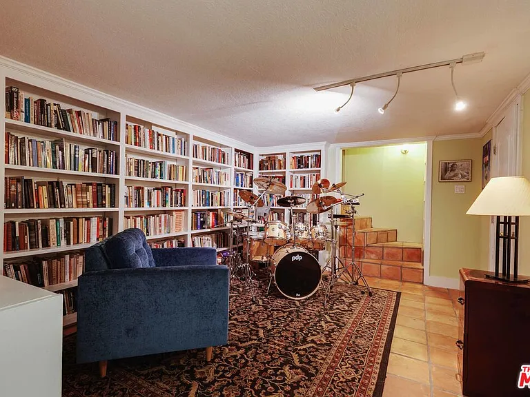 3024 Angus St — Photo 29