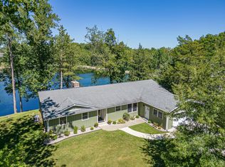 9092 W Evergreen Dr, Columbus, IN 47201