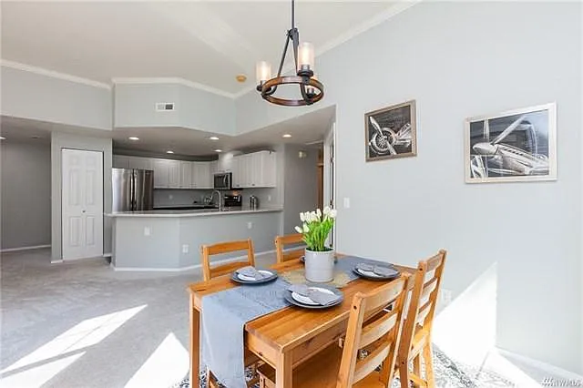 2152 Newport Way NW — Photo 8