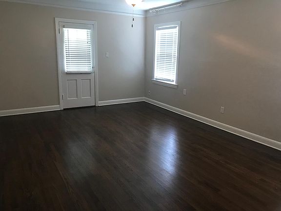 4th image of 2566 Boyd Ave