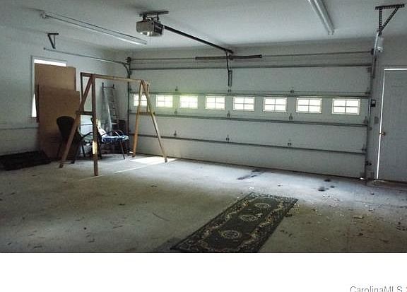 4th image of 162 Holly Hills Dr