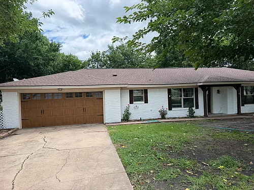 606 Laurence Dr Photo 1