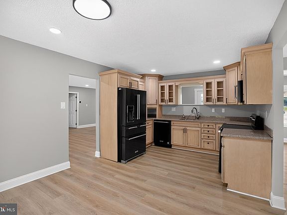 4th image of 13121 Overbrook Ln