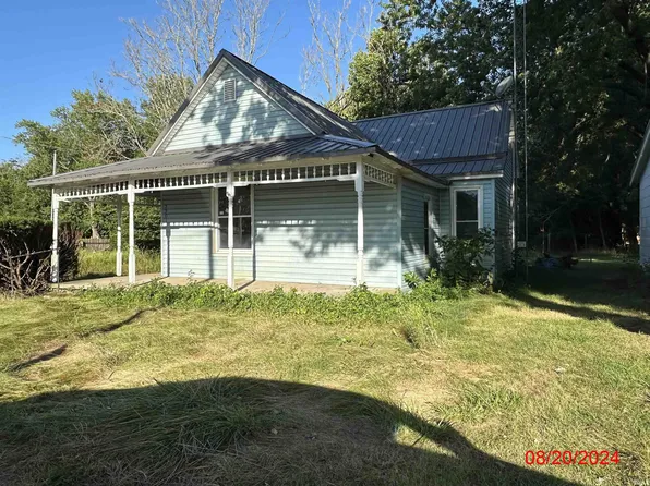 5501 S High St, Winamac, IN 46996