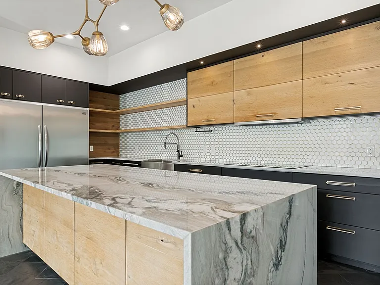 310 Clay St #12 — Photo 11