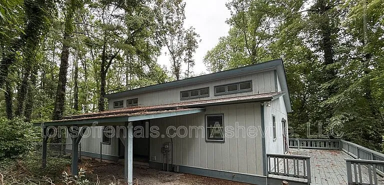 327 Winding Way Ln — Photo 16