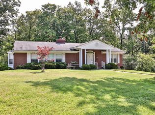 5670 Pinehill Ln, Cincinnati, OH 45238