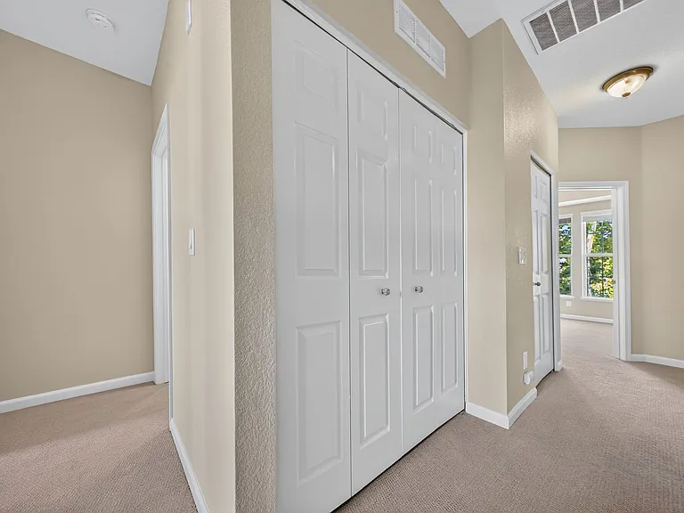 385 Race St — Photo 11