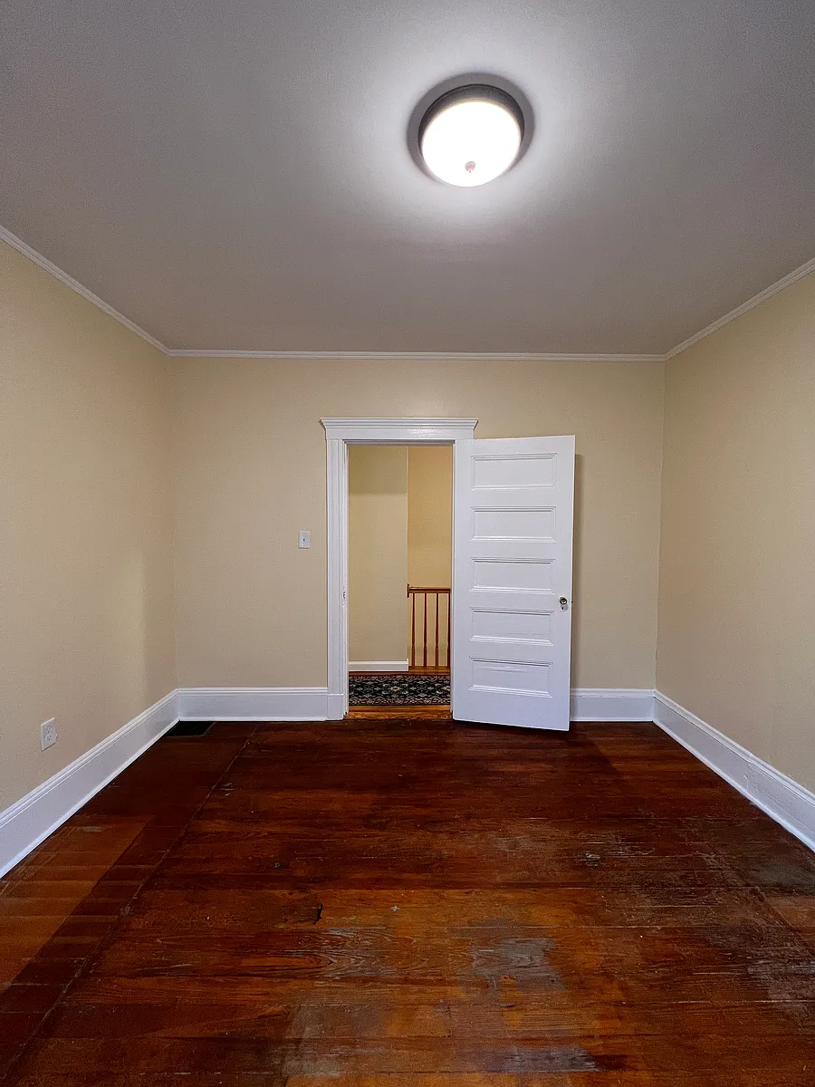 Building Photo - 227 Holland St #2
