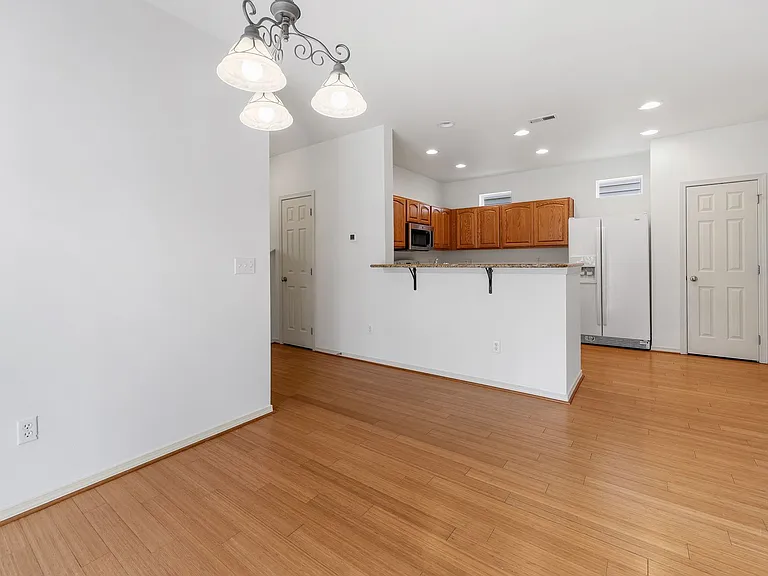 7601 Rushmore Way NE — Photo 10