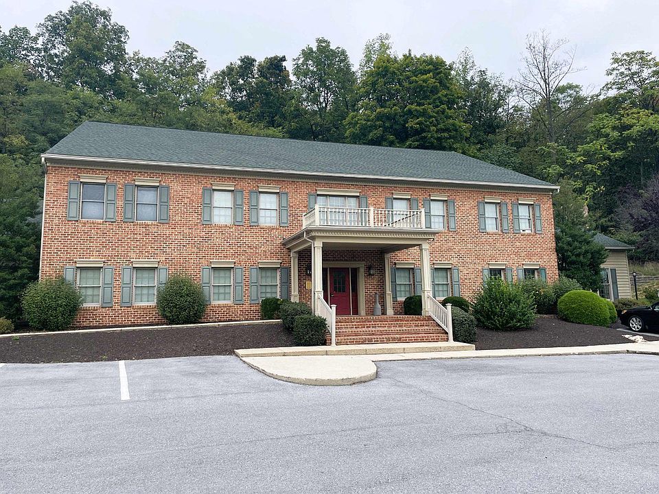 1st image of 14201 Barberry Cir #101