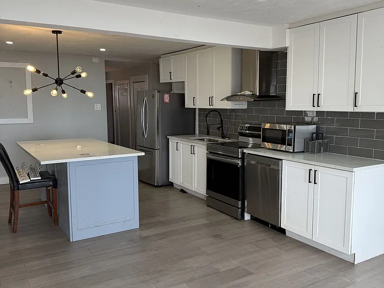 35 Lakeside Ave — Photo 6