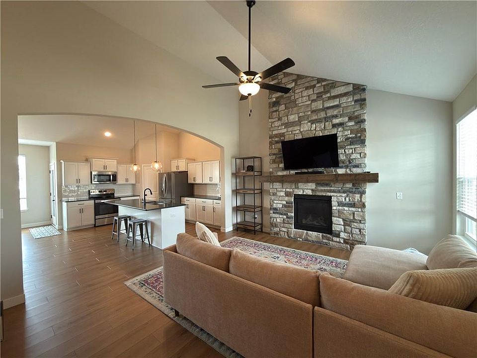 4003 NW 95th Ter, Kansas City, MO 64154 | Zillow
