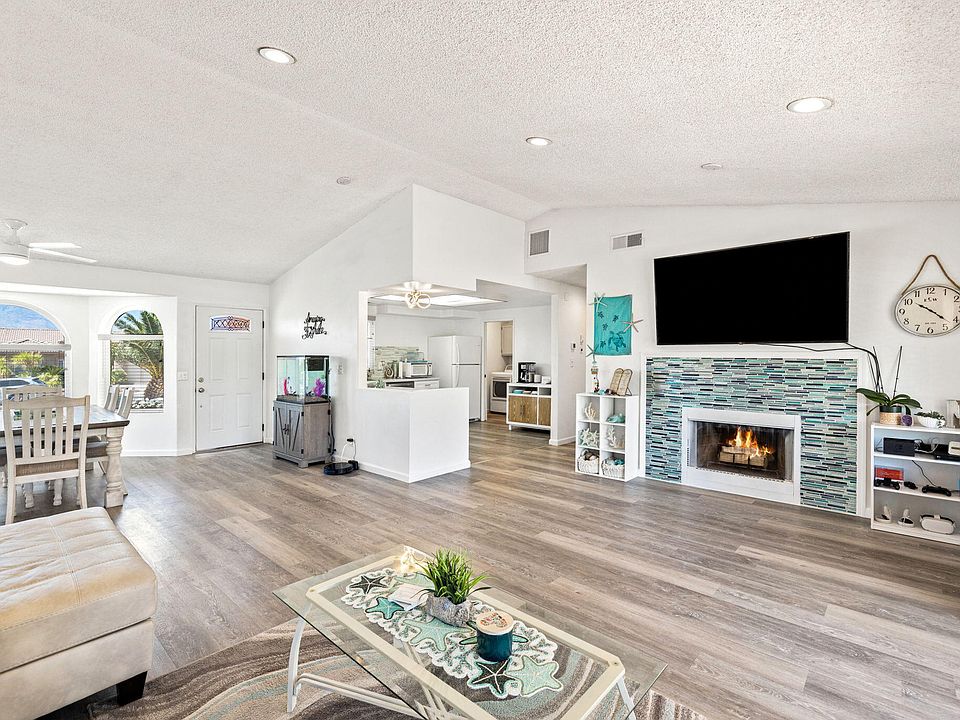 1st image of 64658 Pinehurst Cir