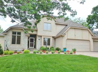 5940 SW Clarion Ln, Topeka, KS 66610