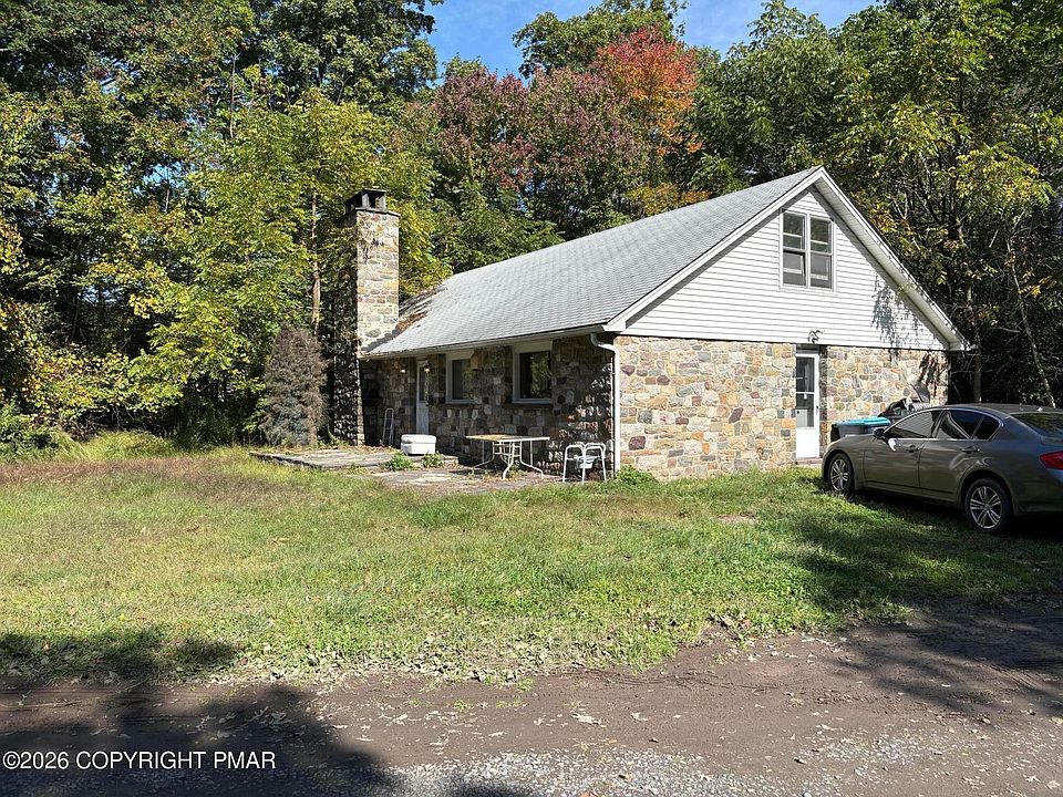1st image of 2745 Mountain Rd