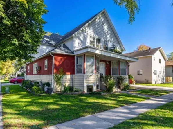 1221 10th Ave N #11, Fargo, ND 58102