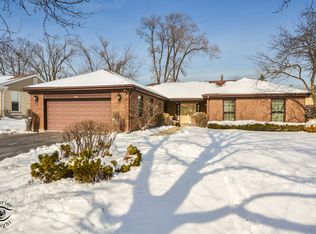 3822 Brett Ln, Glenview, IL