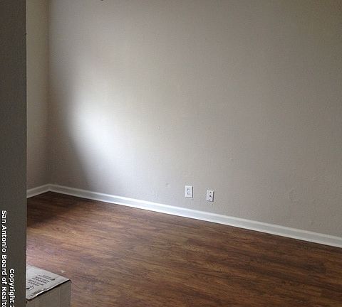 3rd image of 6722 Oak Lake Dr