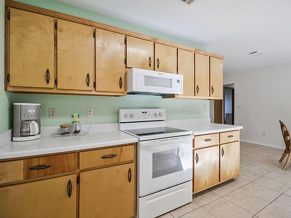 5th image of 5708 Bentley Cir
