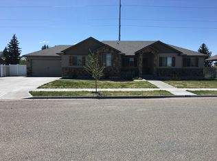 3396 E Greenwillow Ln, Ammon, ID 83401