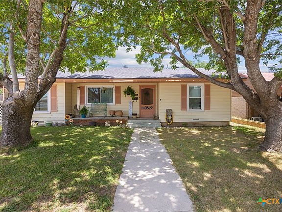 2nd image of 1007 W Avenue A