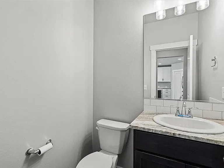1229 S Greenacres Ct — Photo 10