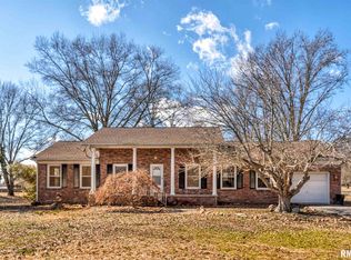 707 S Spillertown Rd, Marion, IL 62959