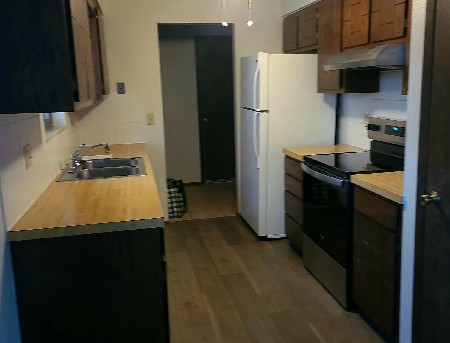 2 bed, 1200 sqft, $1,800 — Photo 4