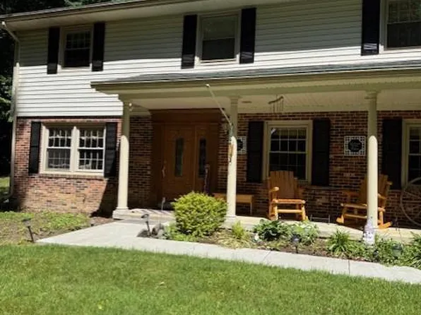 9150 Cedar St, La Plata, MD 20646