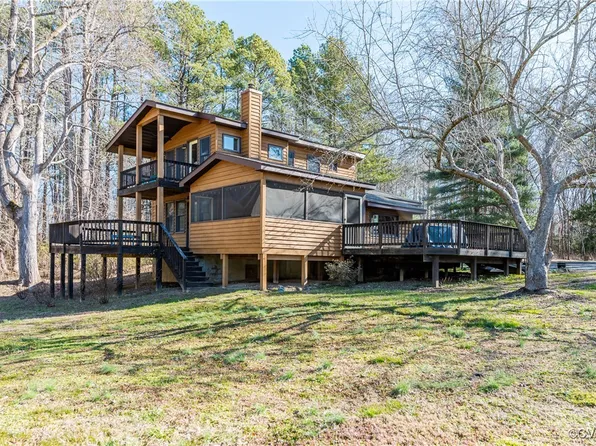 308 Kings Mill Rd, Hague, VA 22469