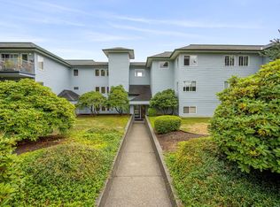 698 Aspen Rd #203B, Comox, BC V9M 3S9