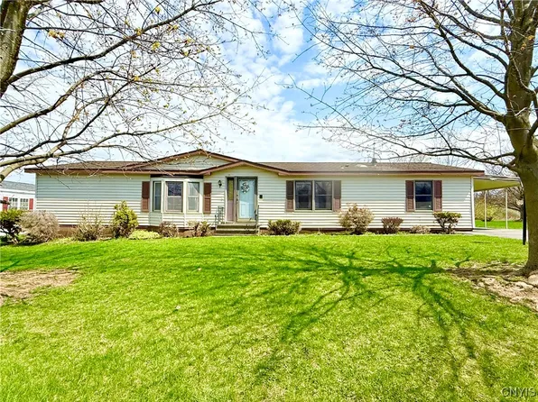 320 Matthew Dr, New Hartford, NY 13413