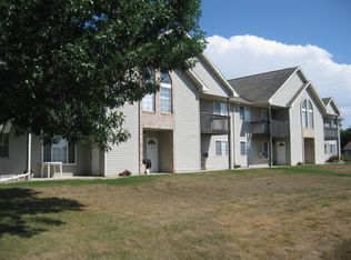 601 Robin Rd APT 11, Waupun, WI 53963