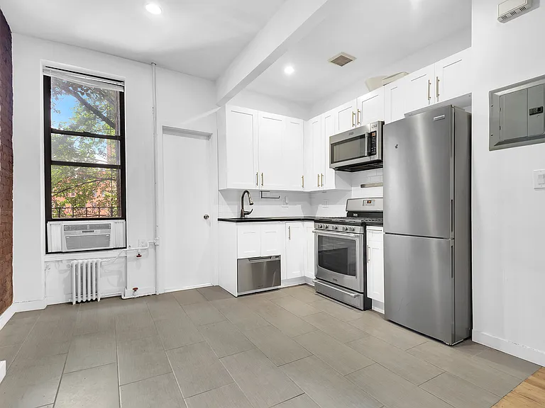 316 E 80th St #3EW — Photo 3