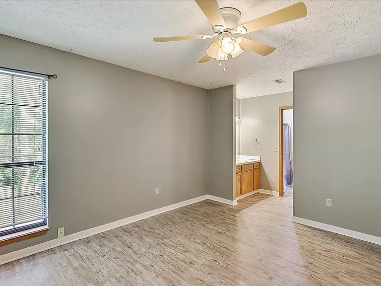 221 Brendalwood Blvd — Photo 18