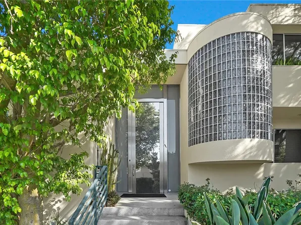 3016 Dona Susana Dr, Studio City, CA 91604