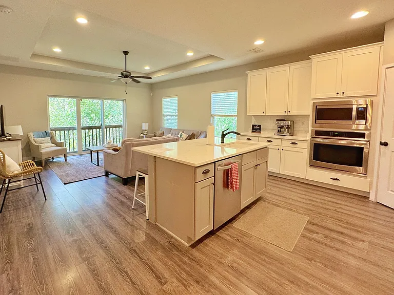 2523 Oleander St — Photo 13