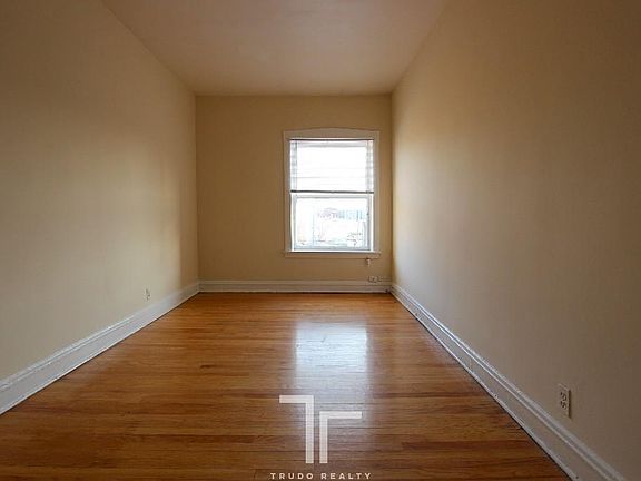5th image of 4601 N Lincoln Ave #301