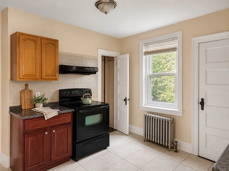 79-81 Baltimore St #2 — Photo 2