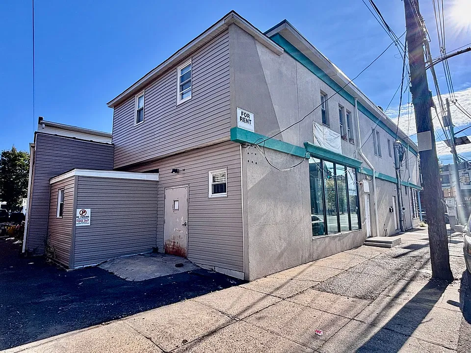 901 Brunswick Ave
